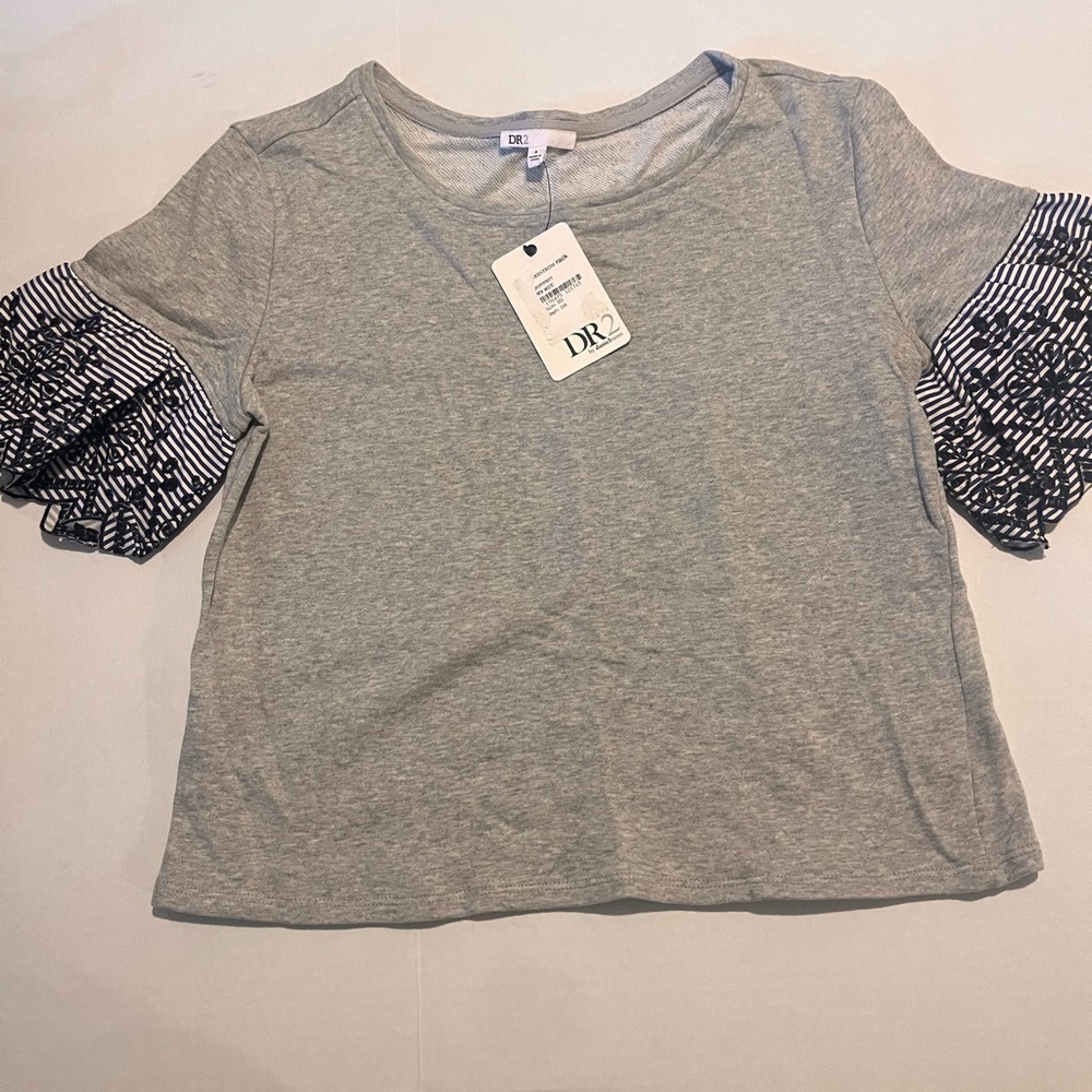 DR2 Gray Women's Top with Patterned Sleeves